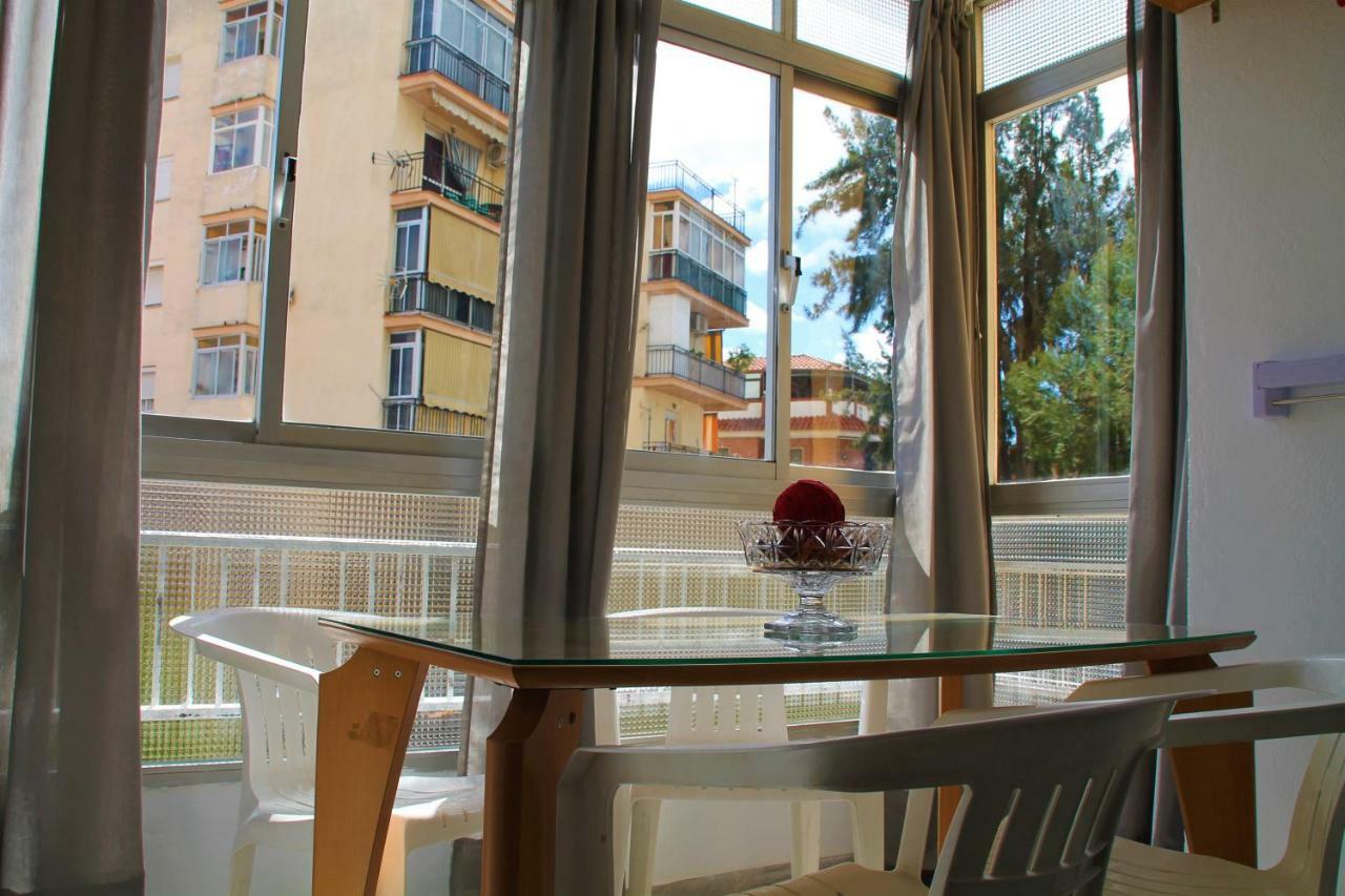 Apartamento Naranja Apartment Фуeнхирола Екстериор снимка